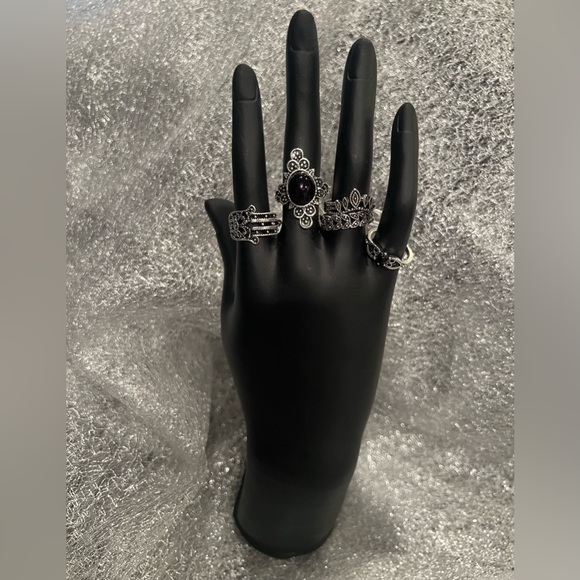 NEW: Choose Your 5 Pcs Elegant Vintage Stackable Style Finger Jewelry Decor - Picture 1 of 6